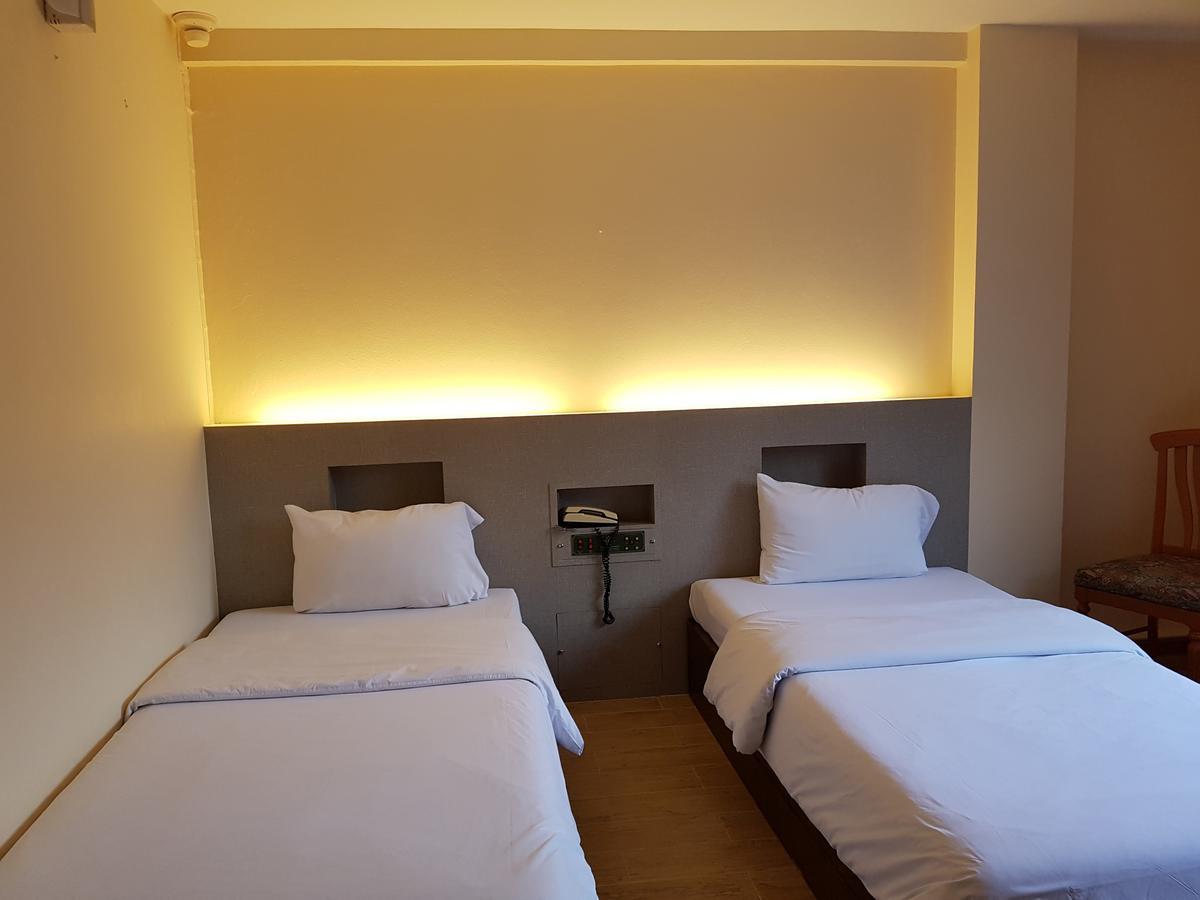 K.S.Pavilion Hotel Nakhonratchasima Zewnętrze zdjęcie