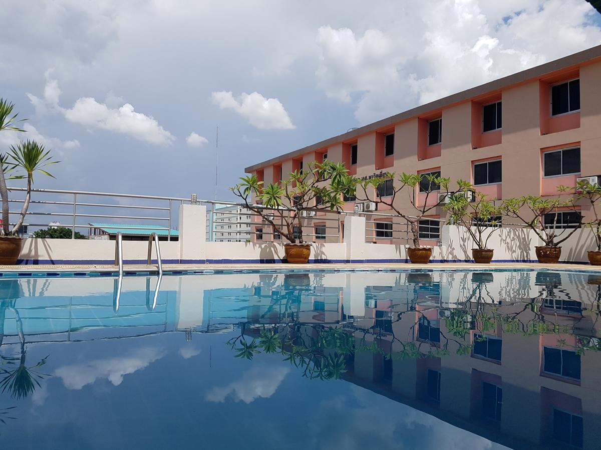 K.S.Pavilion Hotel Nakhonratchasima Zewnętrze zdjęcie
